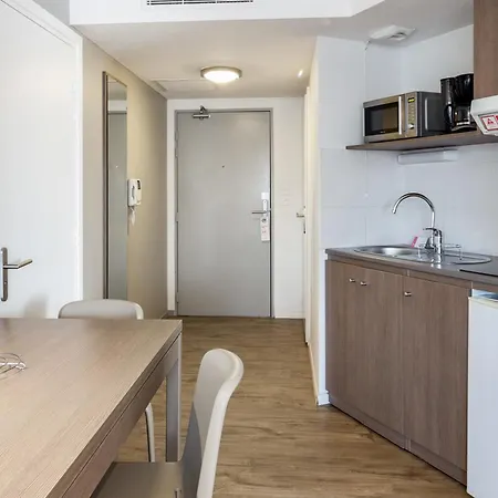 Hotel apartamentowy Appart'city Confort Miluza